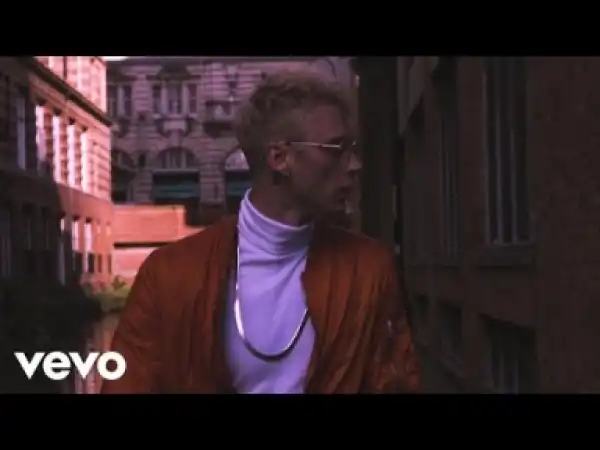Video: Machine Gun Kelly – Habits
